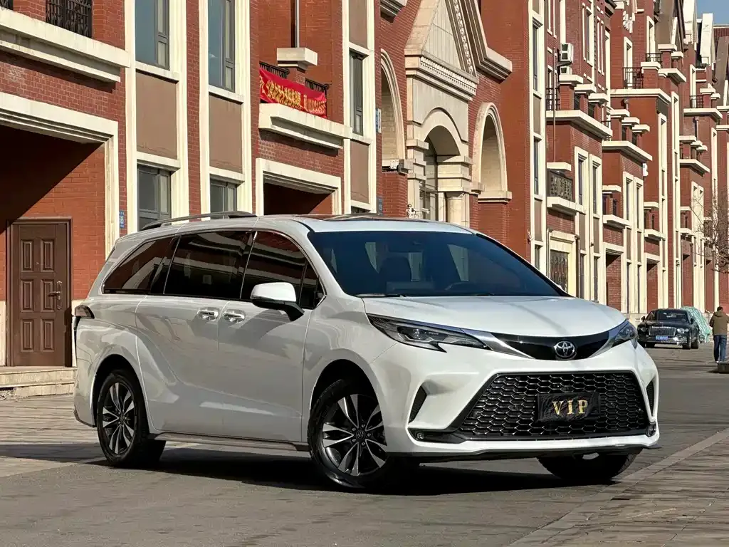 Toyota Granvia — фото 6