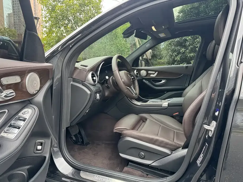 Mercedes-Benz GLC — фото 10