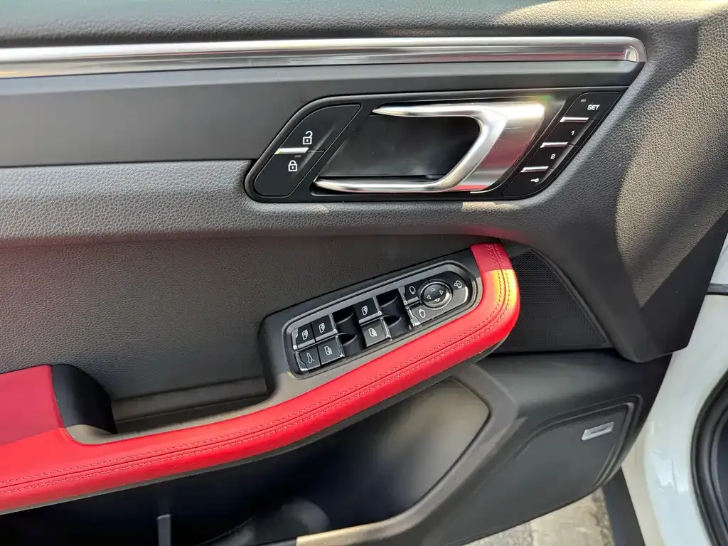 Porsche Macan — фото 2