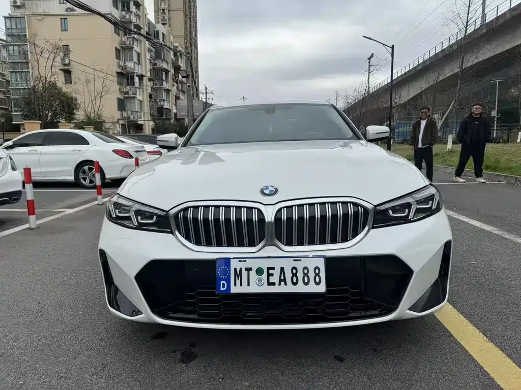 BMW 3 Series — фото 1