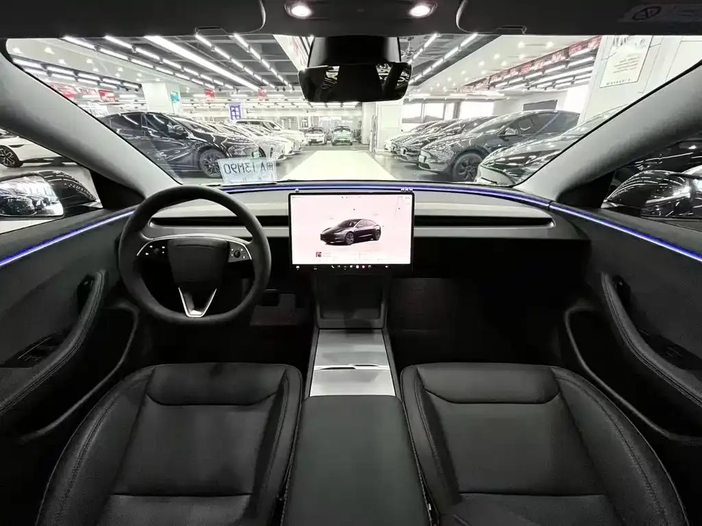 Tesla Model 3 — фото 3