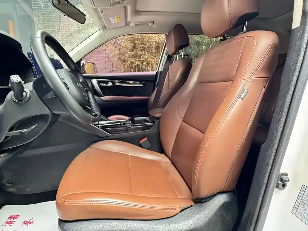 Kia Sportage — фото 8