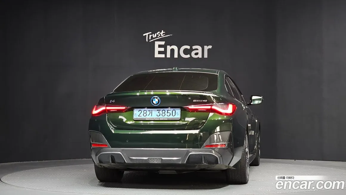 BMW i4 — фото 2