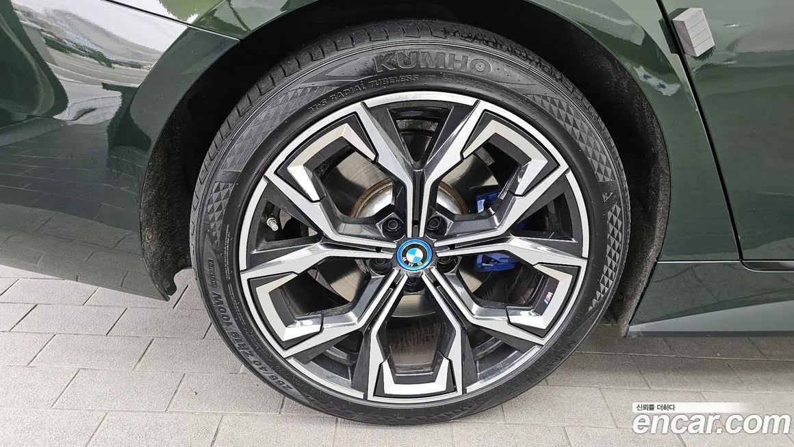 BMW i4 — фото 5