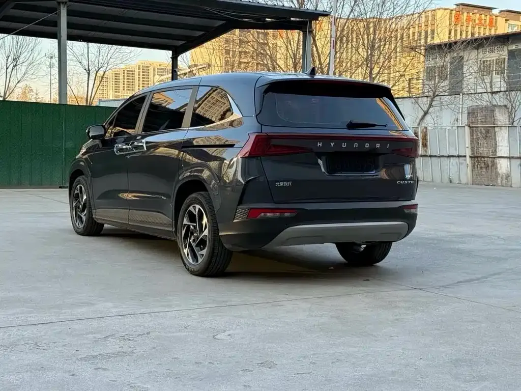 Hyundai Custo — фото 10