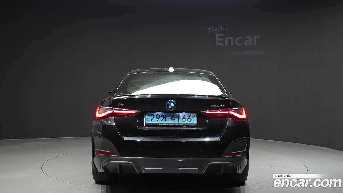 BMW i4 — фото 2