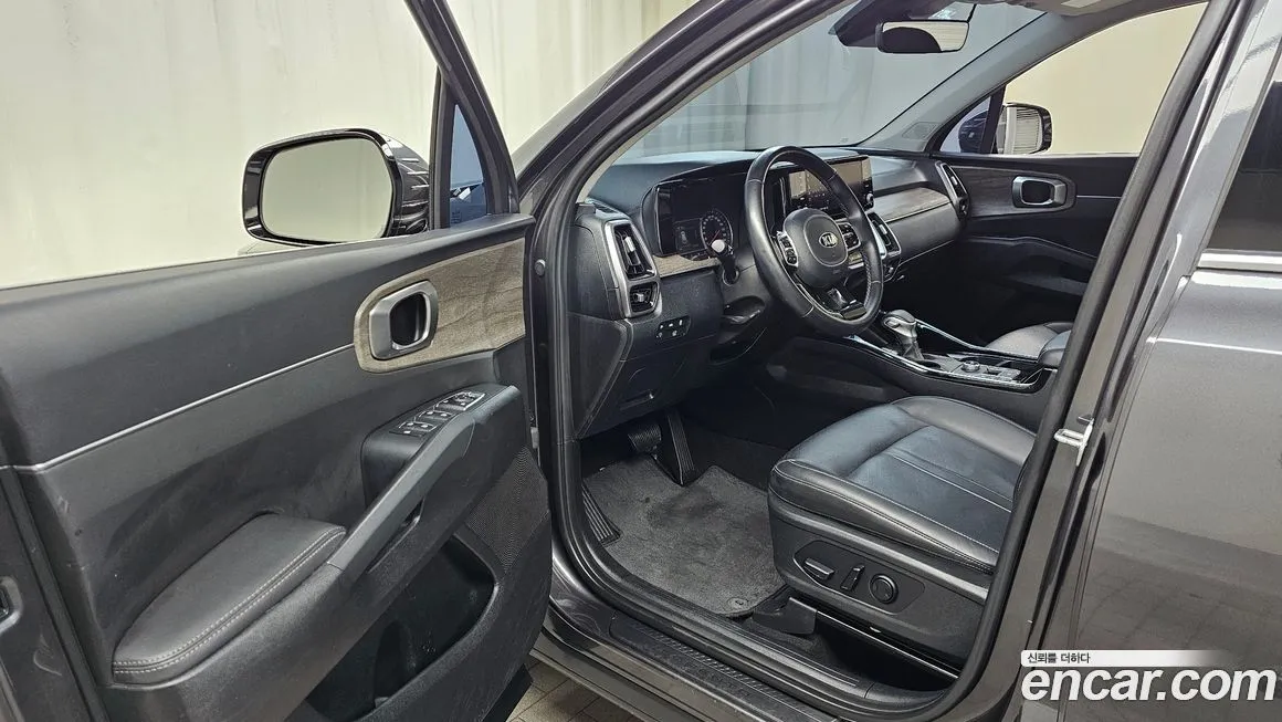 Kia Sorento — фото 9