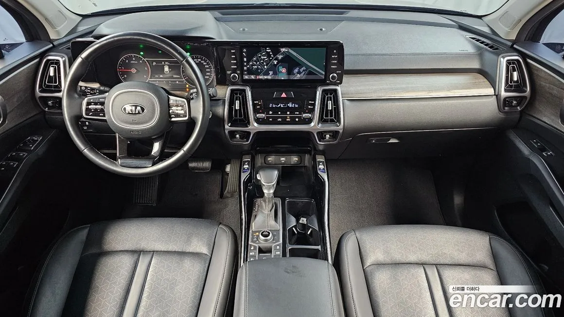 Kia Sorento — фото 7