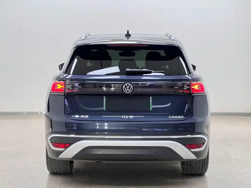 Volkswagen ID.6 Crozz — фото 10
