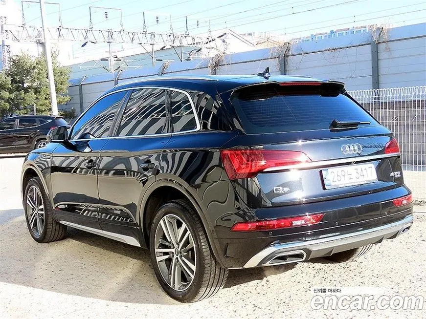 Audi Q5 — фото 10