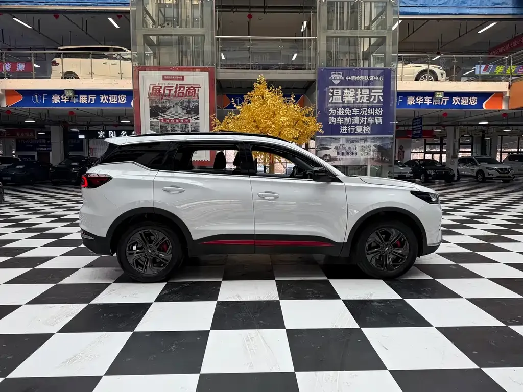 Chery Tiggo 7 — фото 7