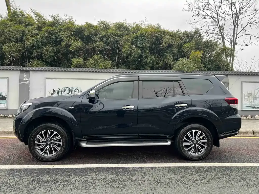 Nissan Terra — фото 4