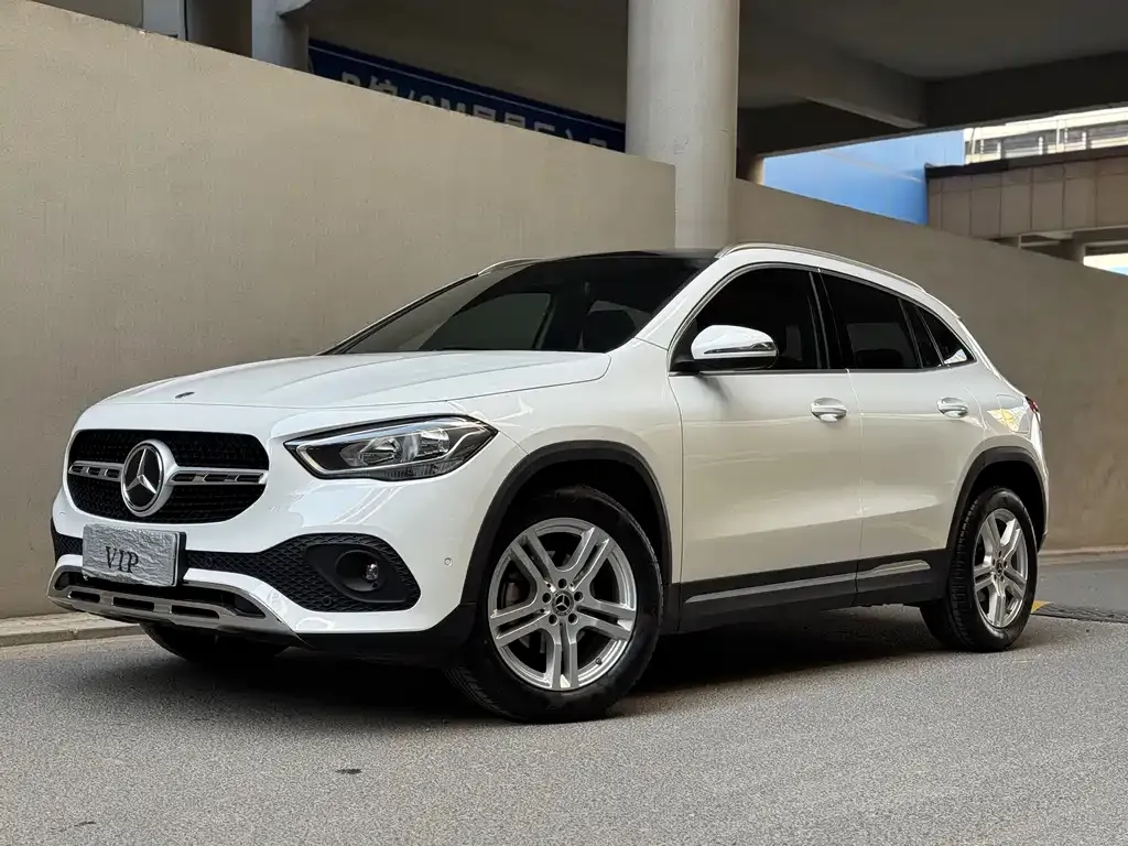 Mercedes-Benz GLA — фото 1