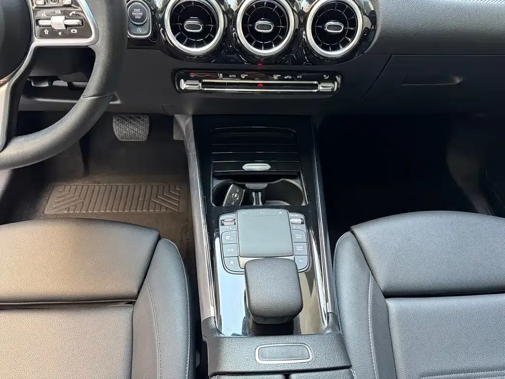 Mercedes-Benz GLA — фото 4