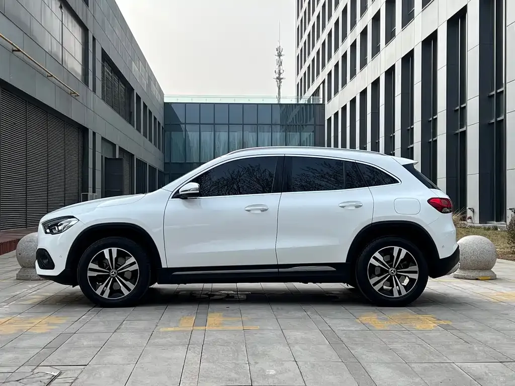 Mercedes-Benz GLA — фото 5