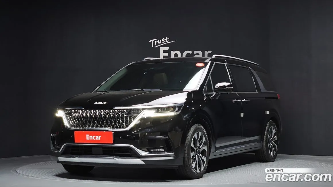 Kia Carnival — фото 1