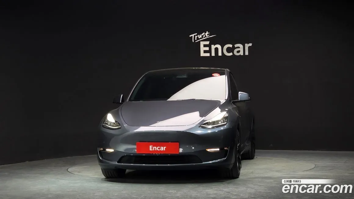 Tesla Model Y — фото 3