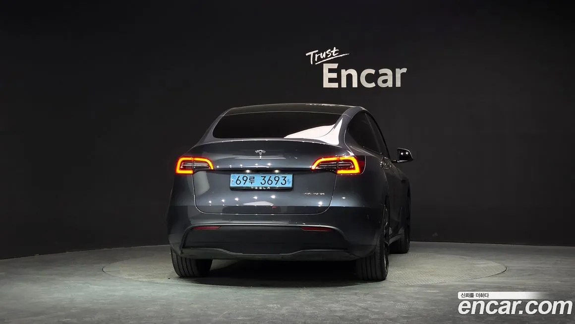 Tesla Model Y — фото 4