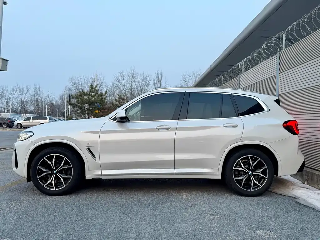 BMW X3 — фото 10
