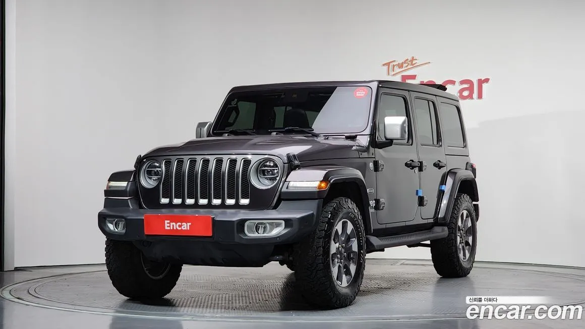 Jeep Wrangler — фото 1