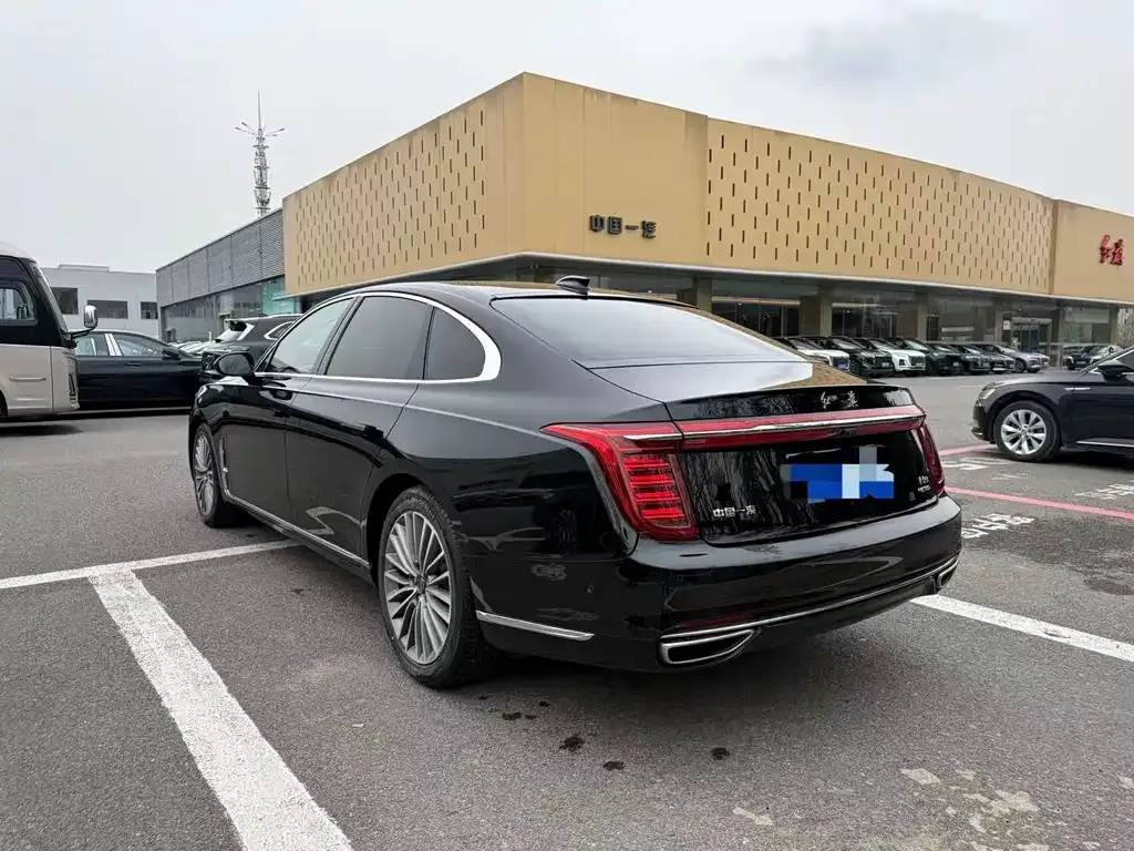 Hongqi H9 — фото 2