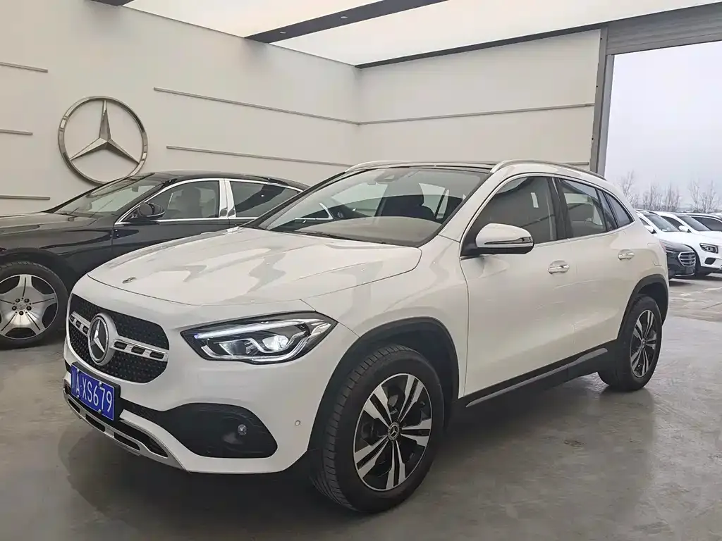 Mercedes-Benz GLA — фото 1