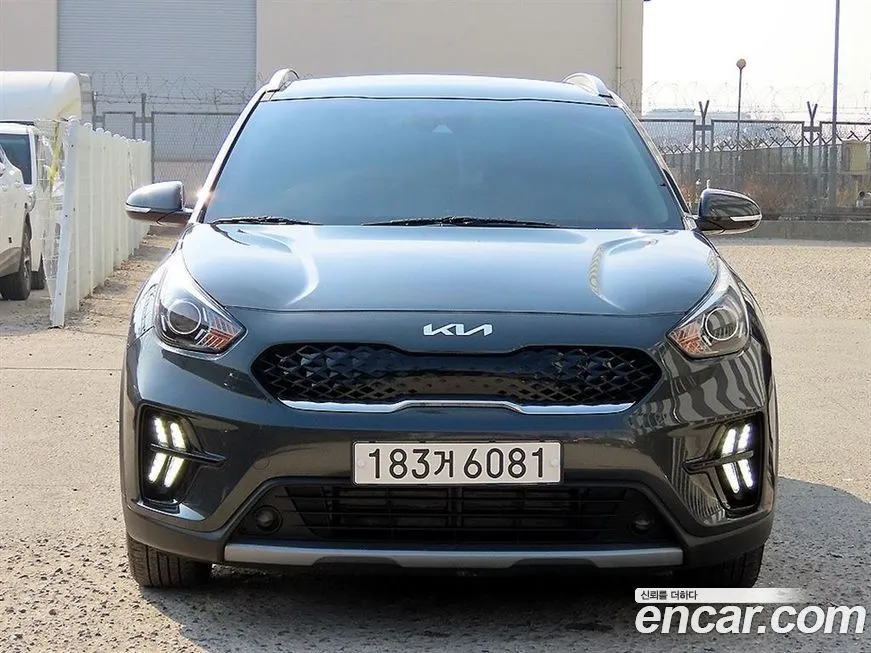Kia Niro — фото 1