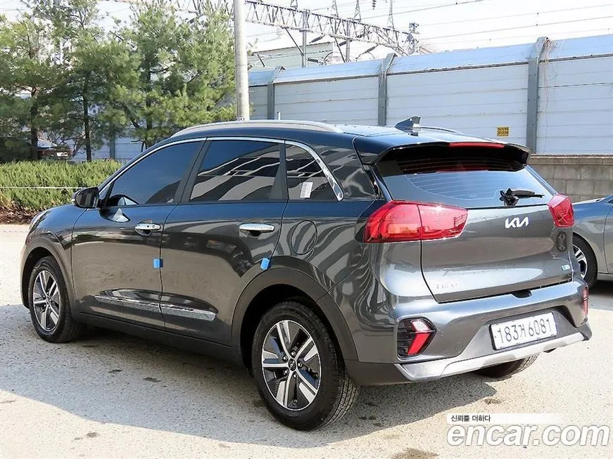Kia Niro — фото 5