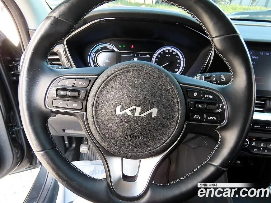 Kia Niro — фото 6
