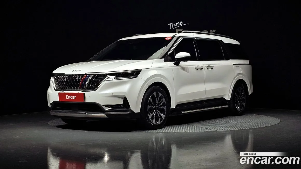 Kia Carnival — фото 1