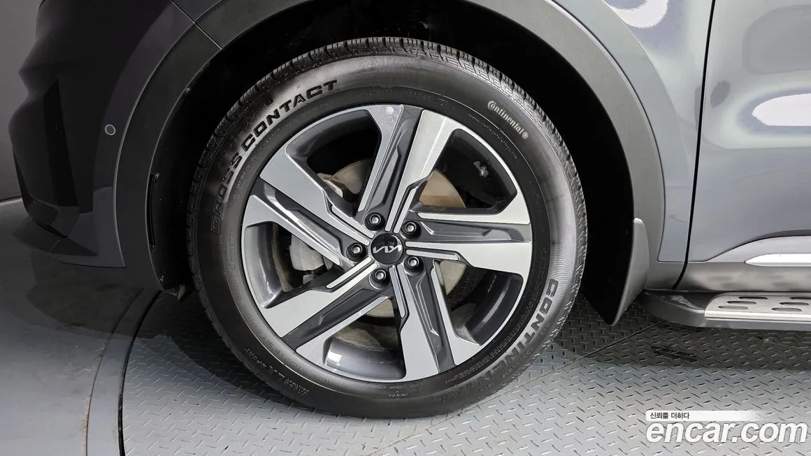 Kia Sorento — фото 8