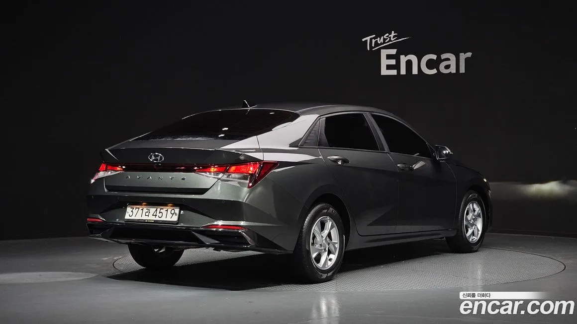 Hyundai AVANTE — фото 3