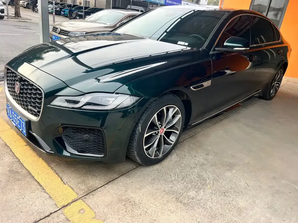 Jaguar XFL — фото 1