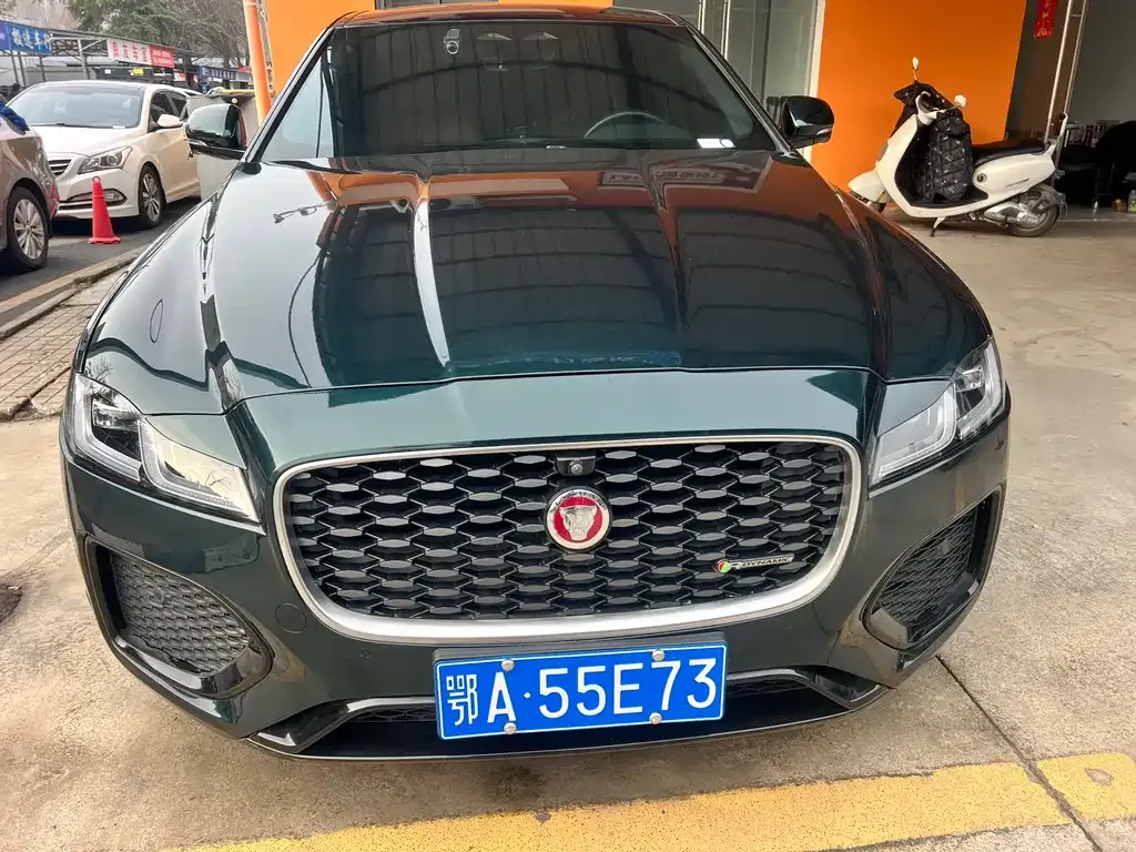 Jaguar XFL — фото 10