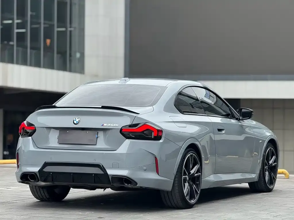 BMW M240i — фото 7