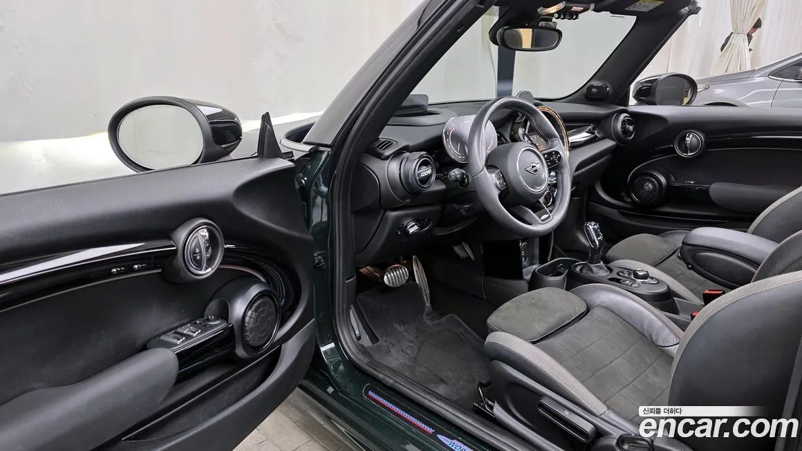 Mini Cooper Convertible — фото 10