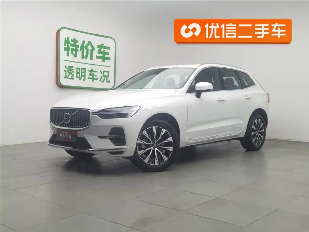 Volvo XC60 — фото 1