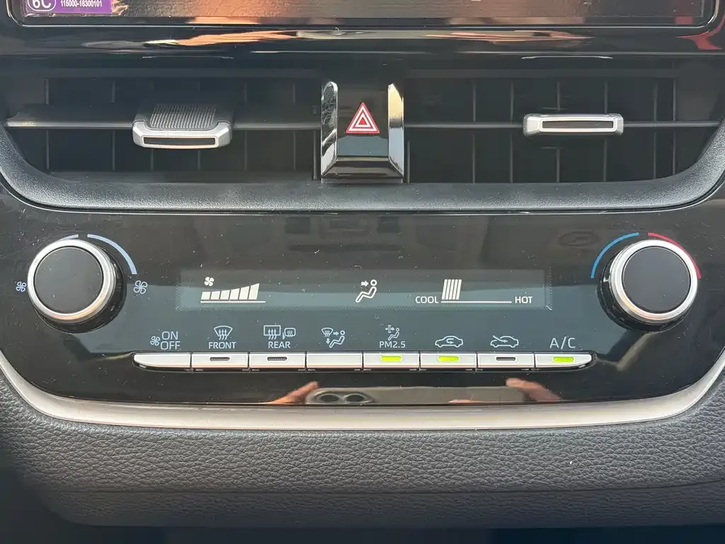 Toyota Corolla — фото 3
