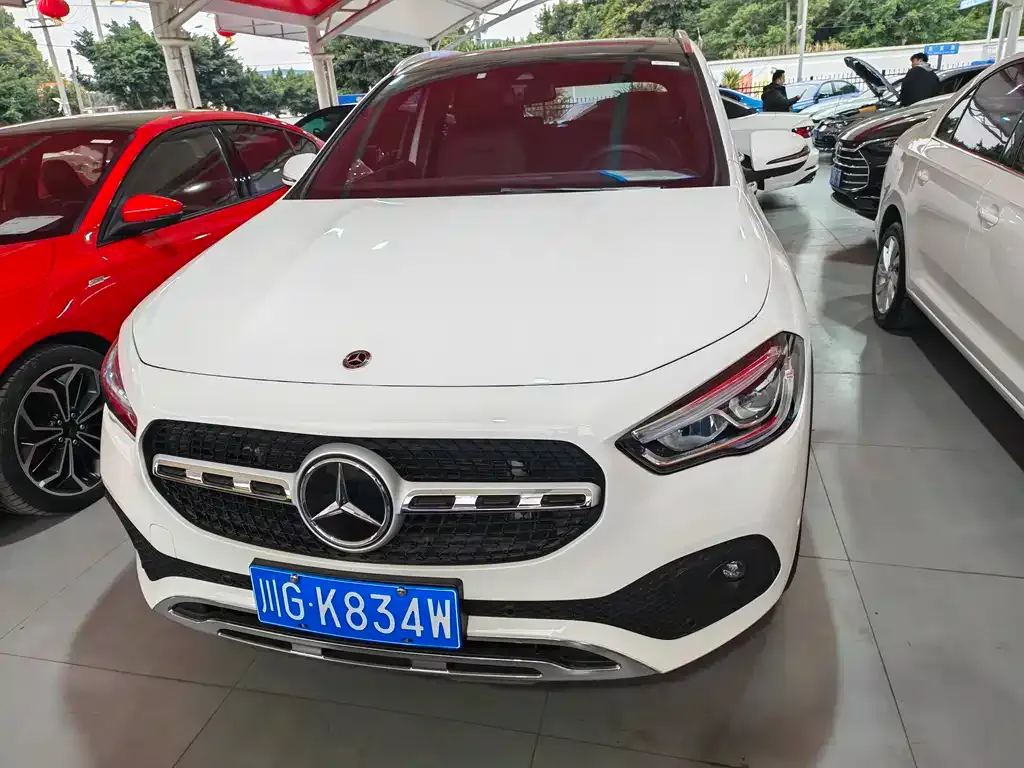 Mercedes-Benz GLA — фото 10