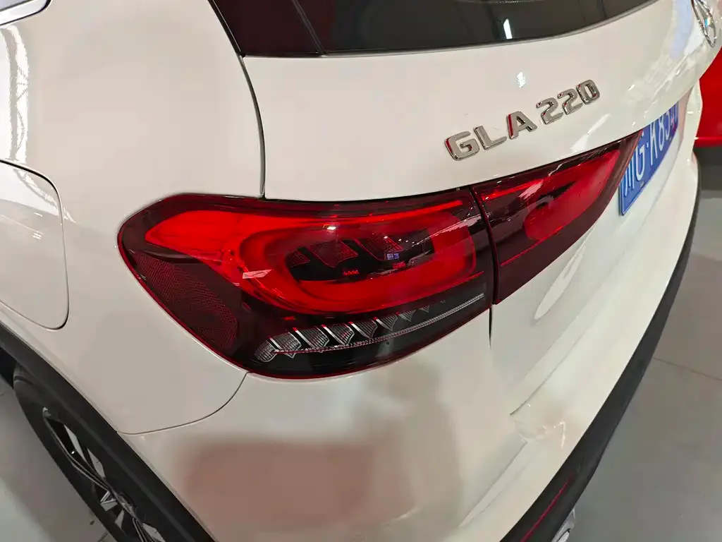 Mercedes-Benz GLA — фото 5