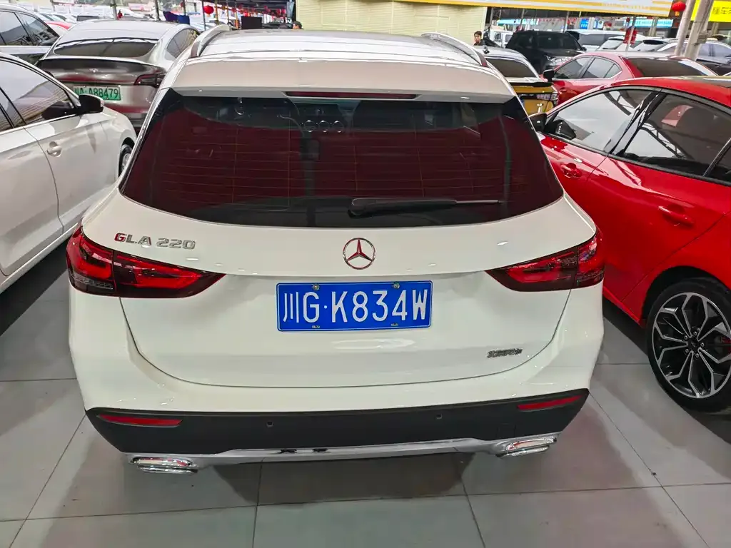 Mercedes-Benz GLA — фото 6