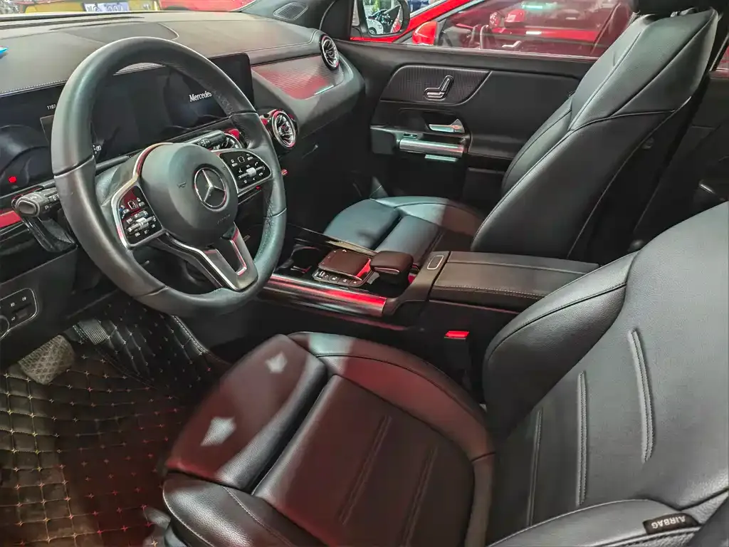 Mercedes-Benz GLA — фото 8