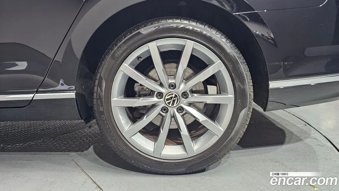 Volkswagen Passat — фото 10