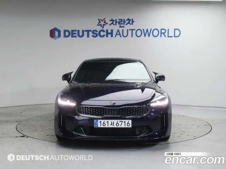 Kia Stinger — фото 1