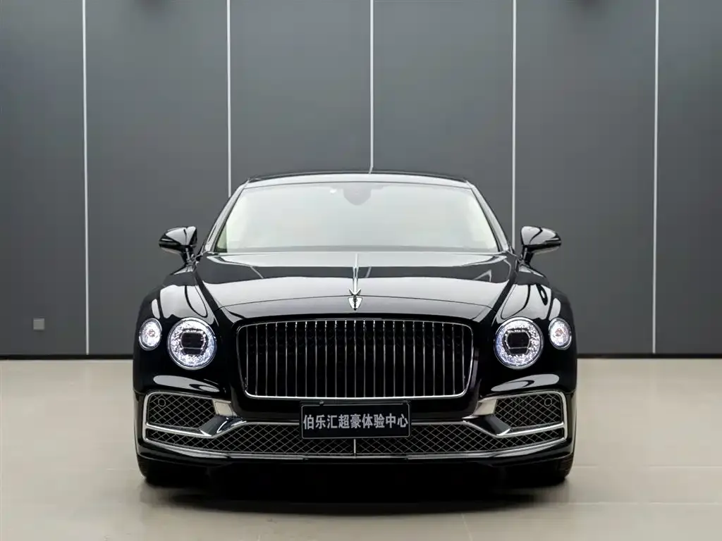Bentley Flying Spur — фото 4