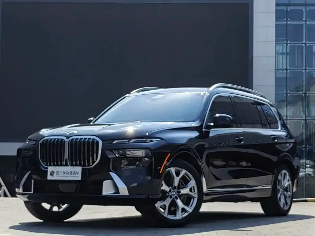 BMW X7 — фото 1