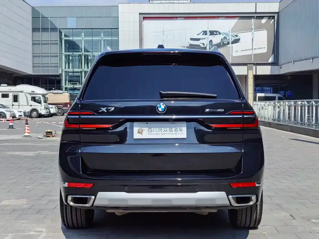 BMW X7 — фото 3