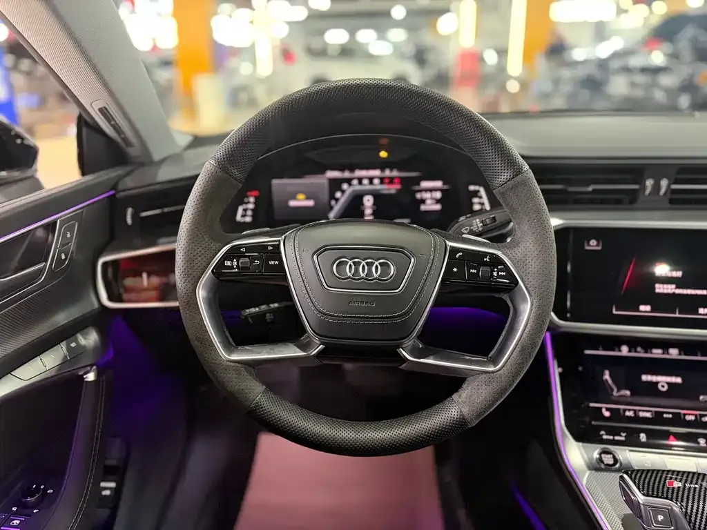 Audi A7L — фото 5