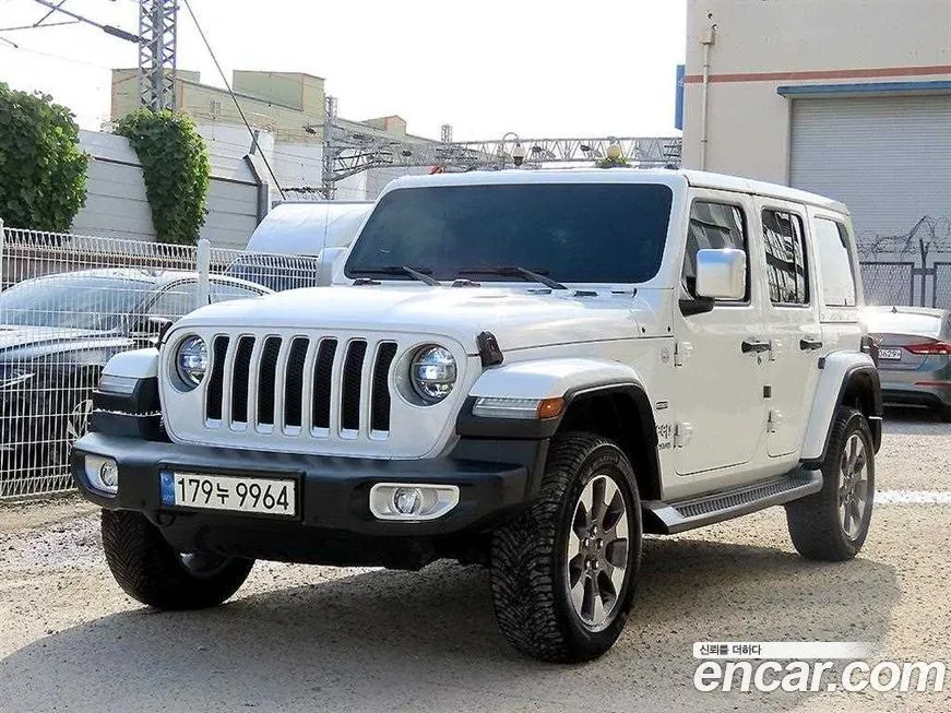Jeep Wrangler — фото 1