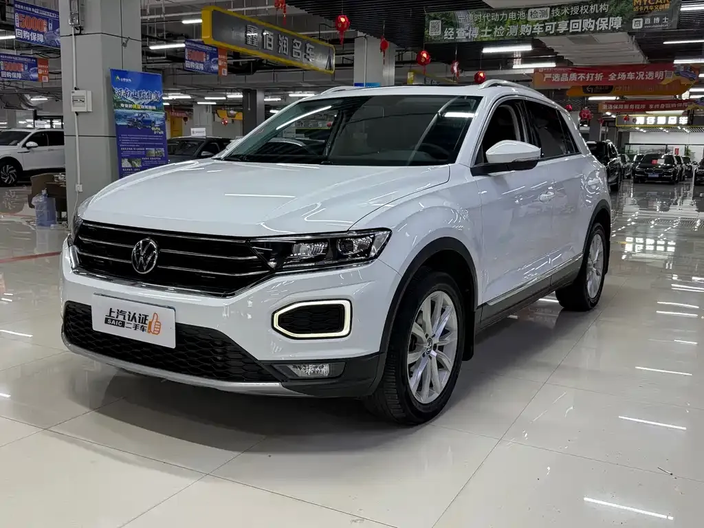 Volkswagen T-Roc — фото 1
